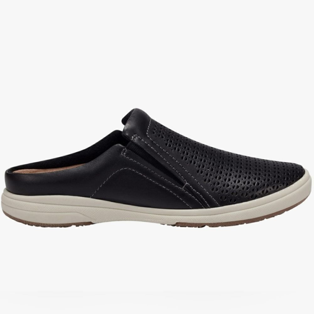 Earth Origins Emilia Slip On Clogs